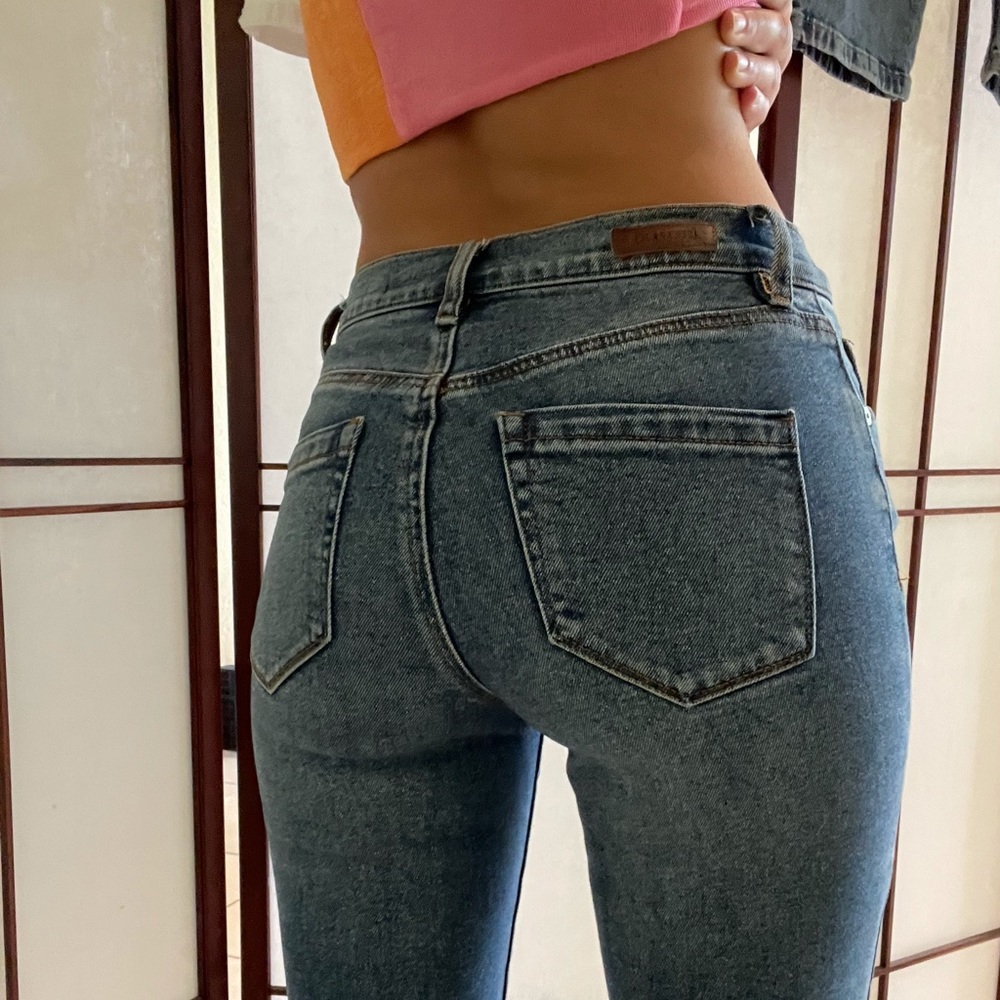 Blank NYC The Madison Crop size 25